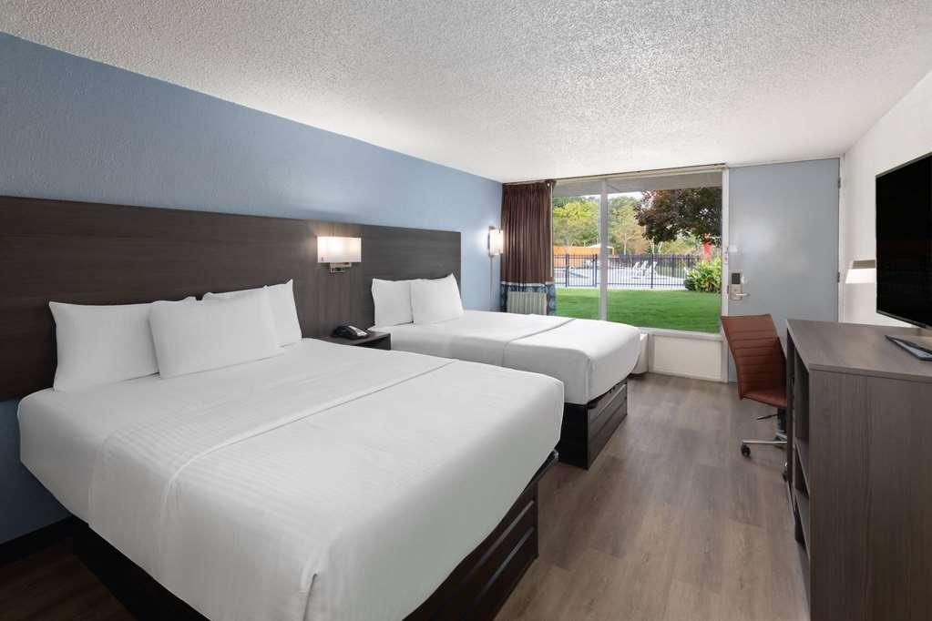 Super 8 By Wyndham Riverside Al Camera foto